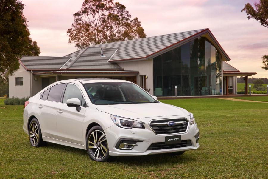  Subaru Liberty 2.5i 2018 года  (фото 1 из 8)